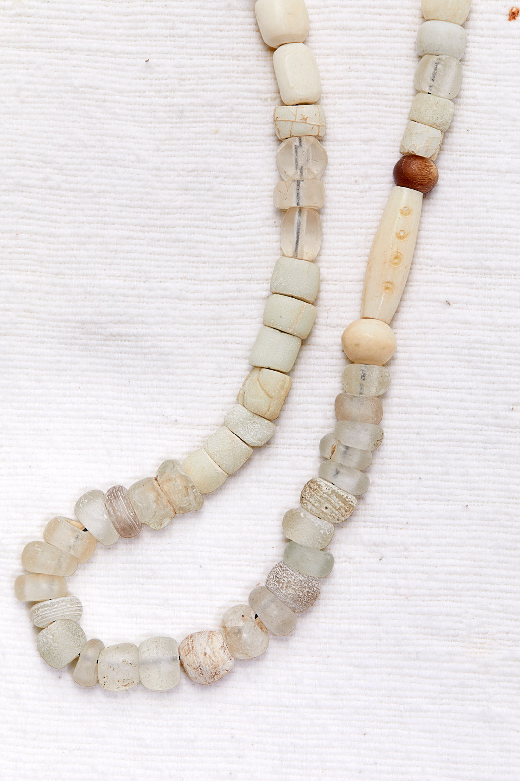 CAMPFIRE WHITE SIMPLICITY NECKLACE