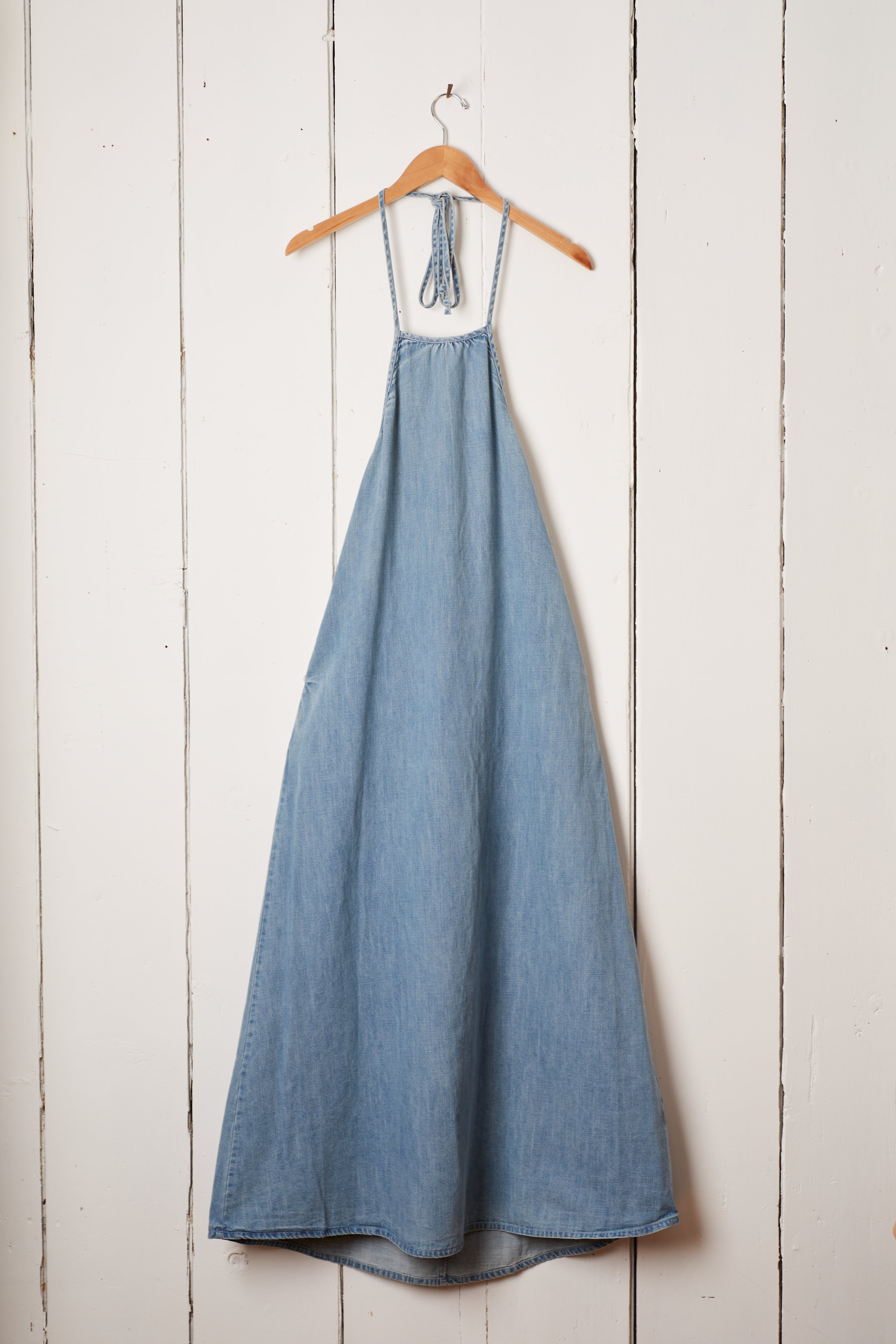 CHAMBRAY LONG HALTER DRESS