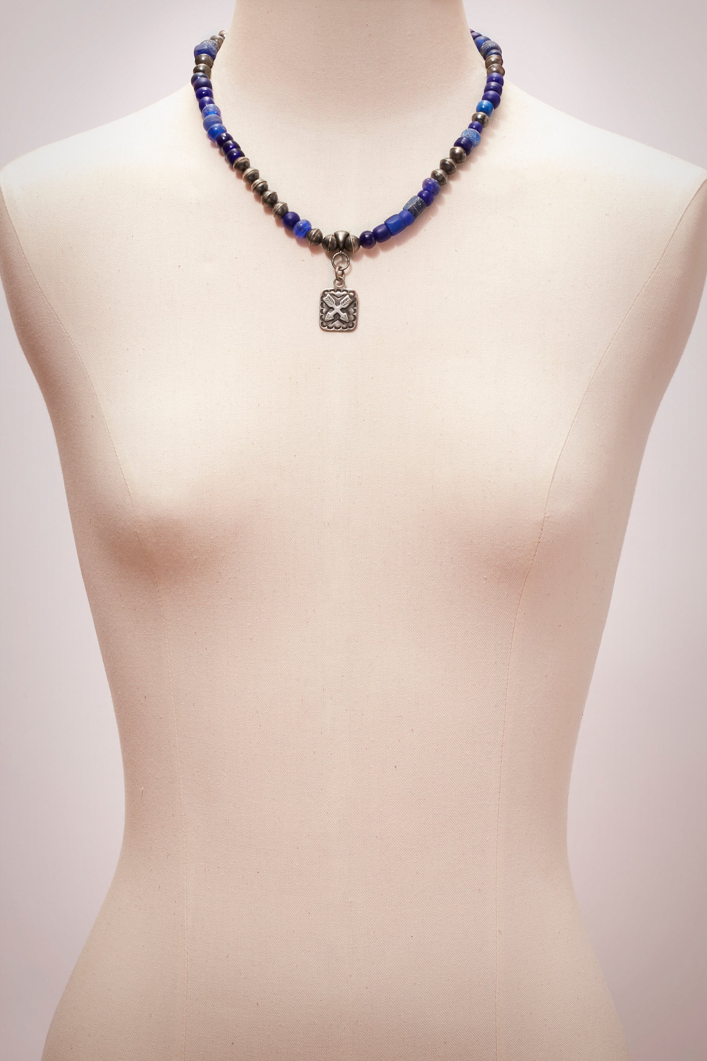 OXIDIZED STERLING SILVER AND BLUE NECKLACE WITH VINTAGE CROSSED ARROWS FRIENDSHIP PENDANT