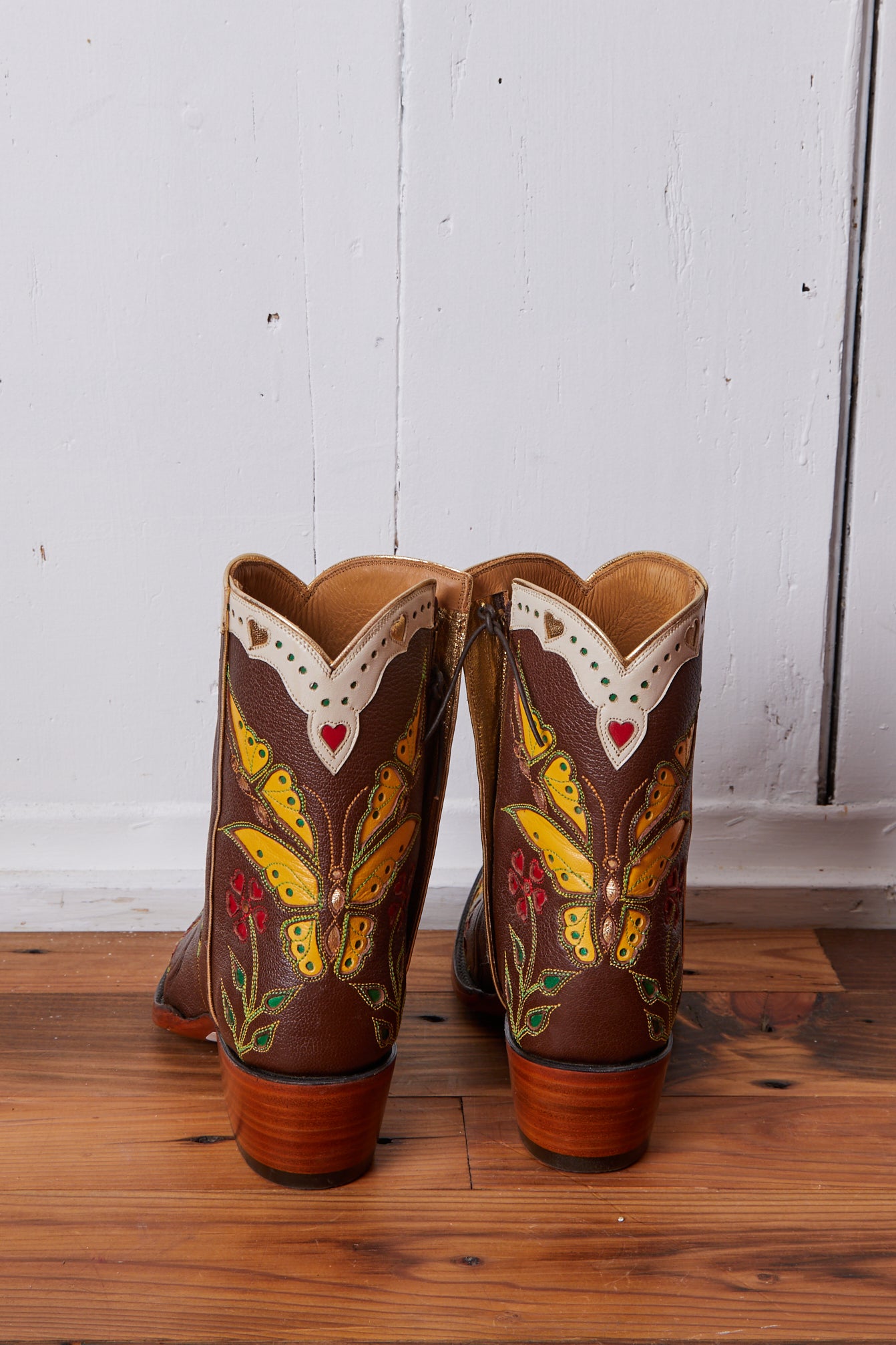 BACK AT THE RANCH MADAME BUTTERFLY ANKLE ZIPPER COWGIRL BOOTS