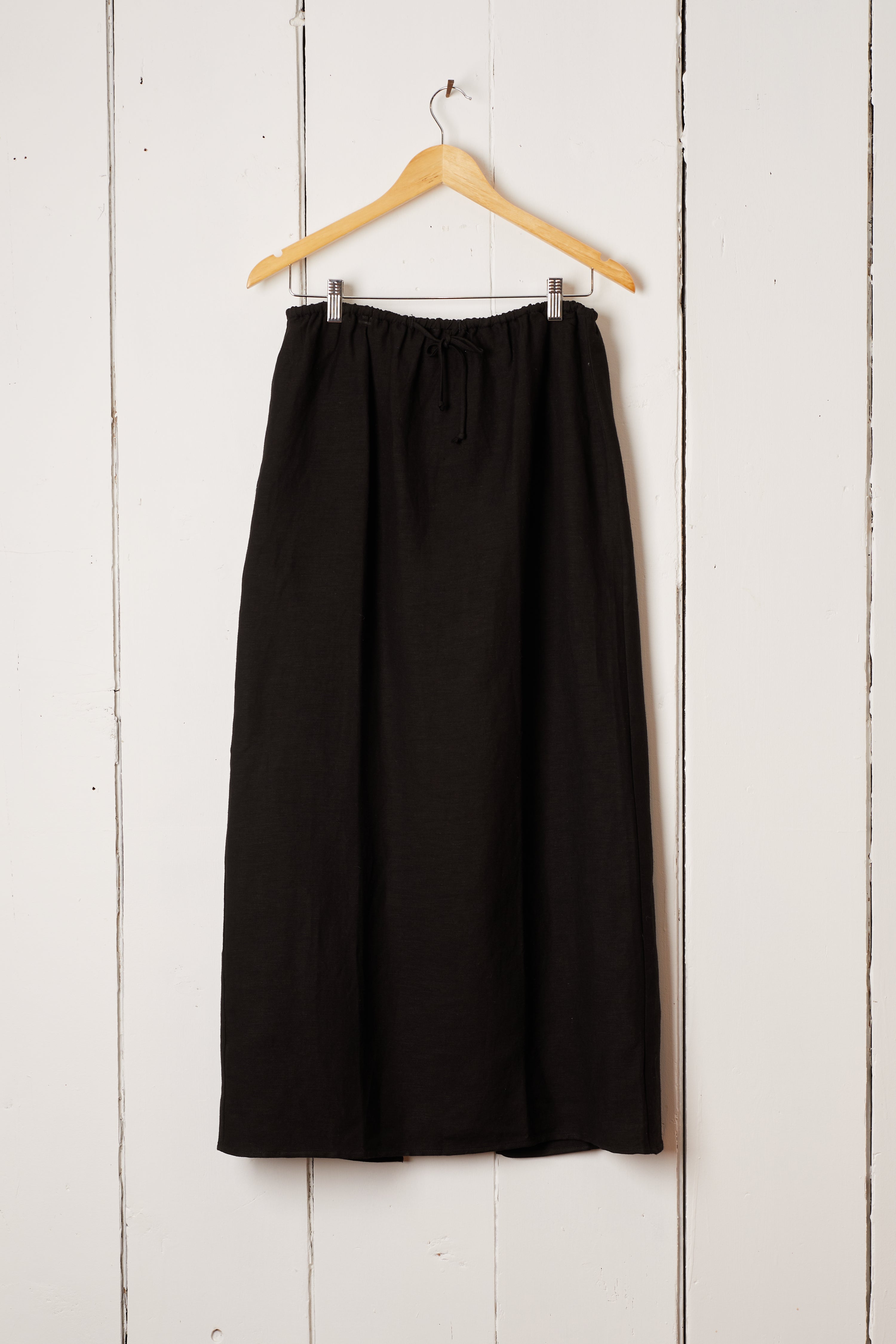 BLACK LINEN LONG DRAWSTRING SKIRT
