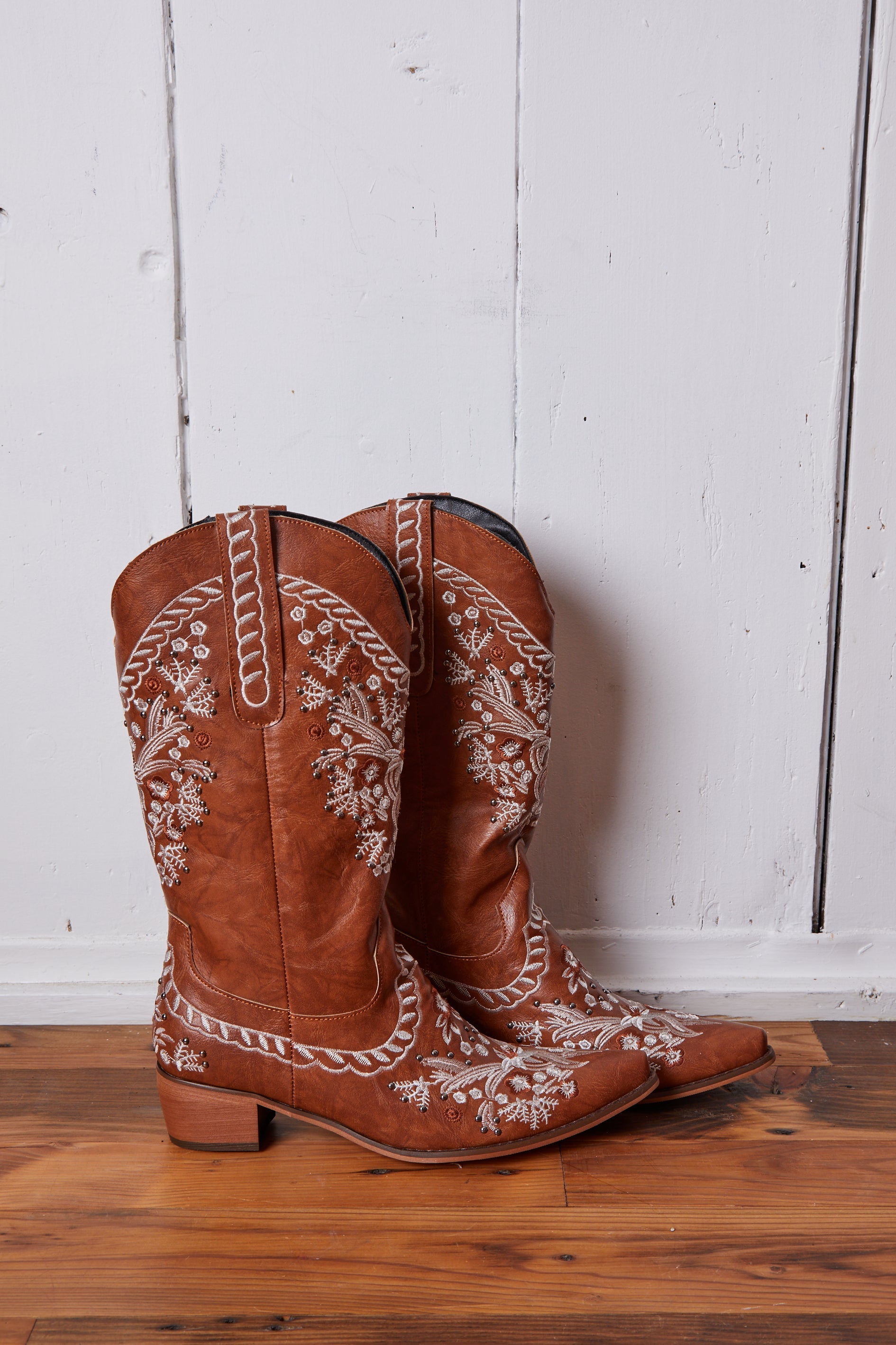 VEGAN BROWN WILDFLOWER STUDDED COWBOY BOOTS