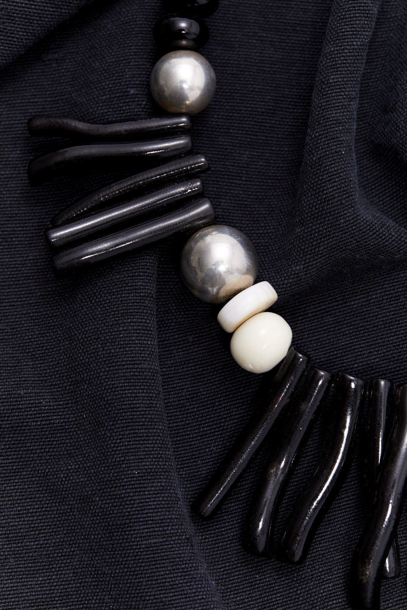 DOUBLE STRAND BLACK CORAL AND CONCH SHELL NECKLACE