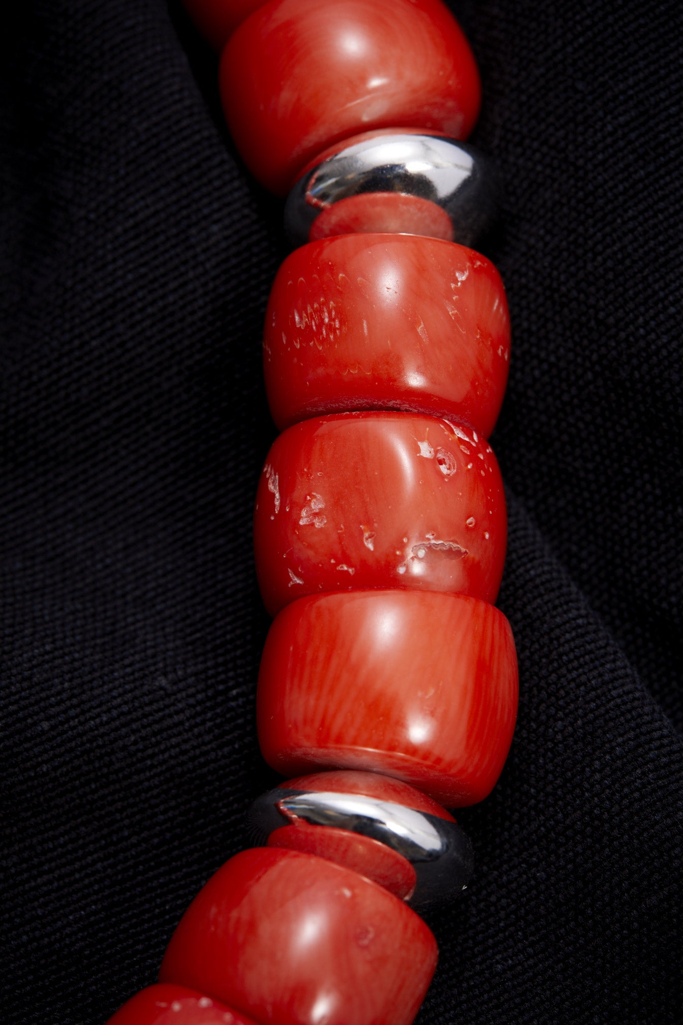 MODERN ORANGE CORAL AND STERLING SILVER NECKLACE