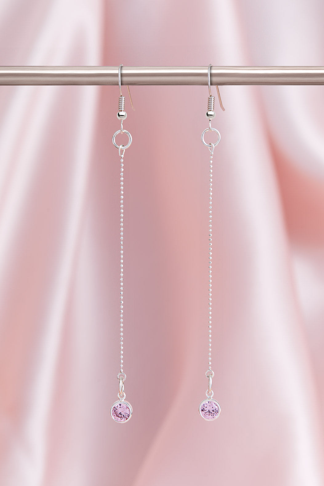 THE ESSENTIAL SKINNY EARRING IN PINK