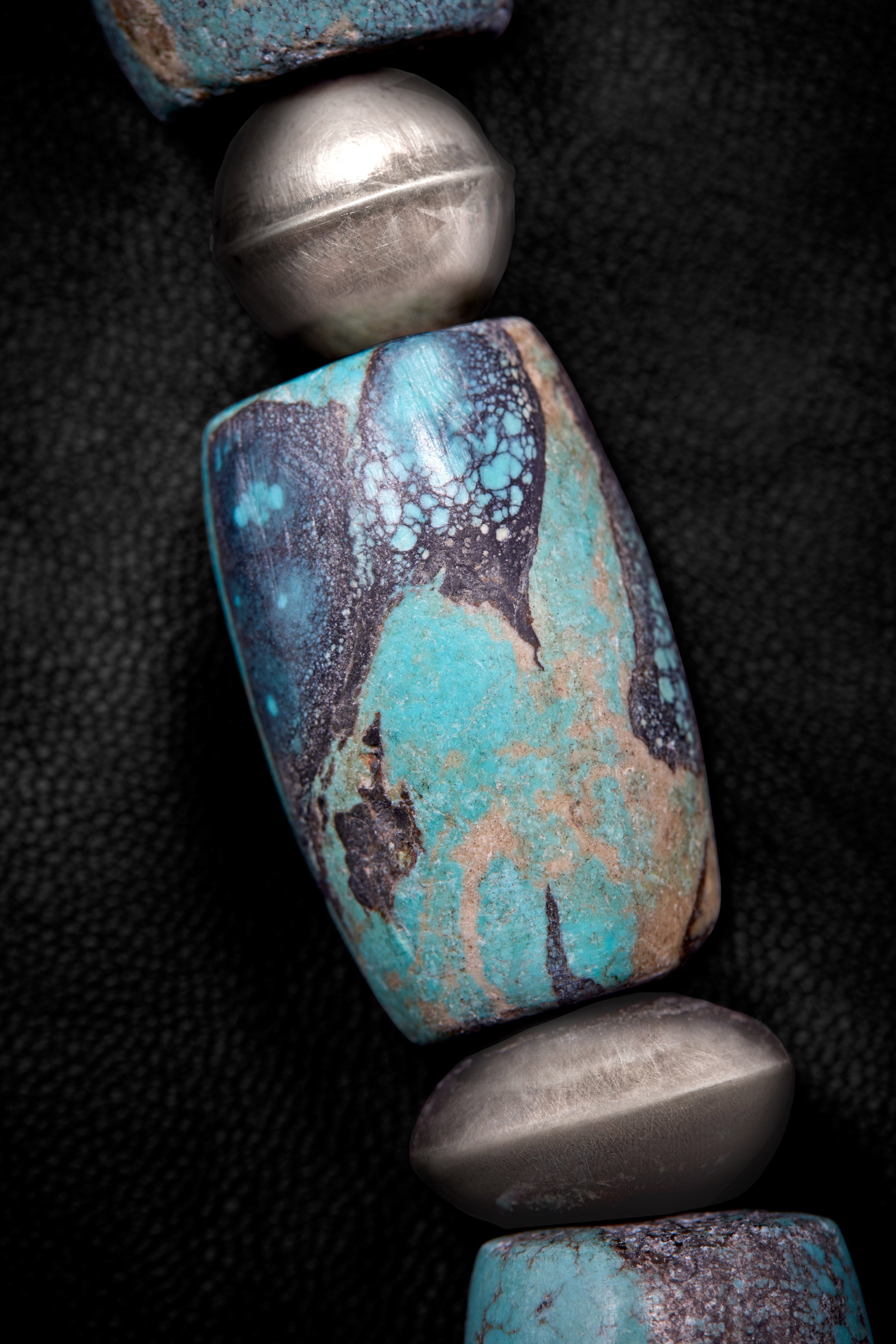 RUGGED TURQUOISE LARGE BARREL NECKLACE