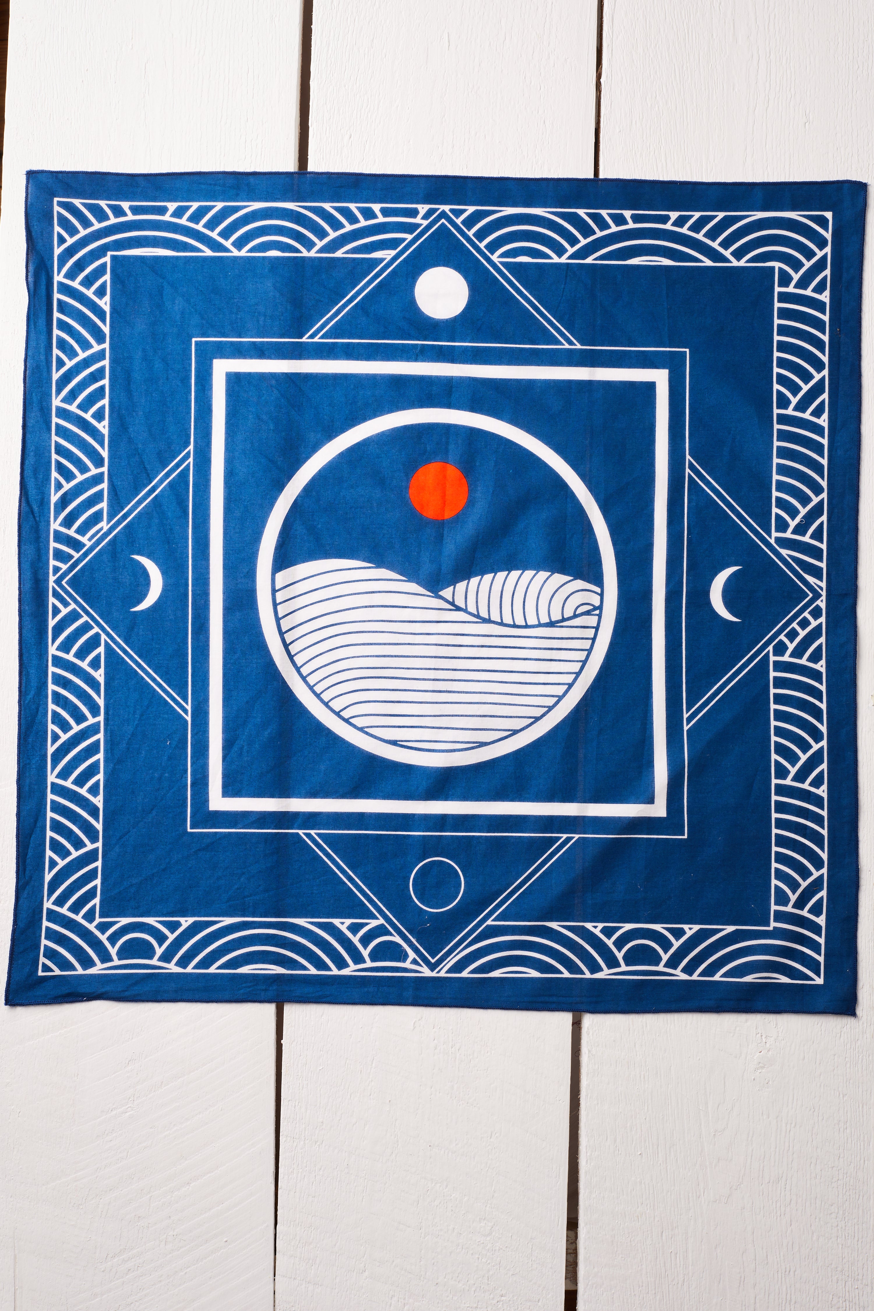 BREAKING WAVES BANDANA