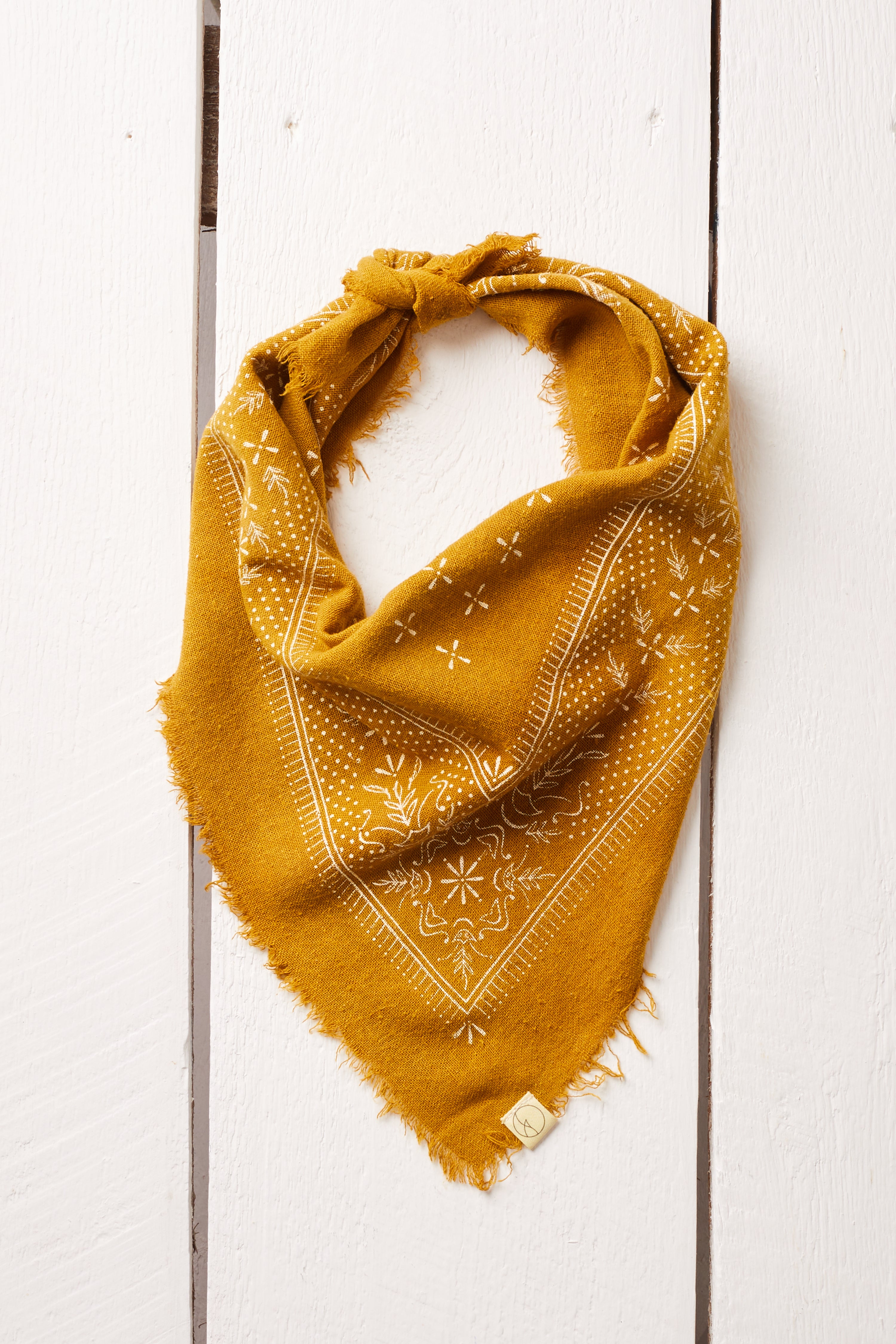 NATURALLY DYED GOLD BANDANA WH