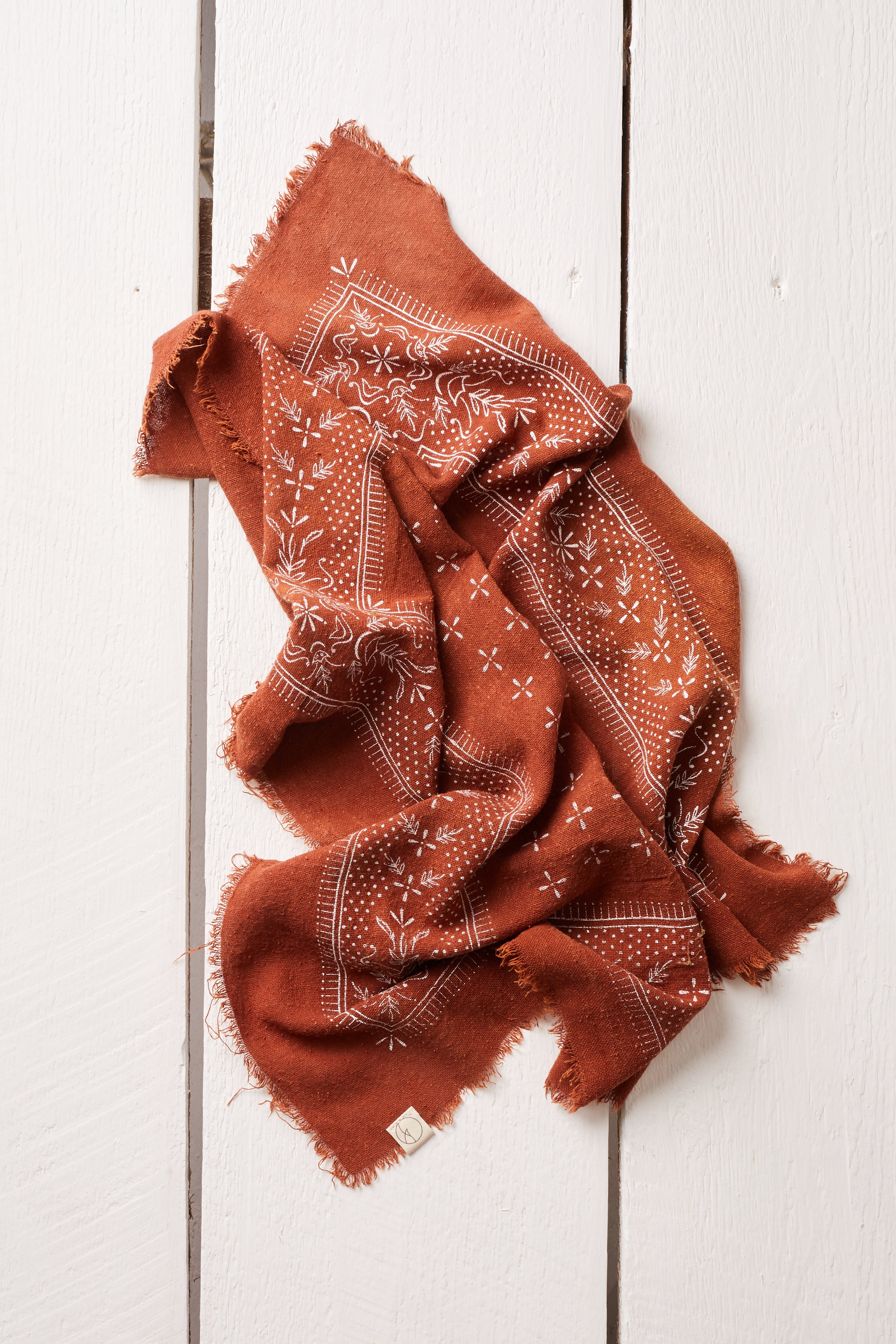 NATURALLY DYED TERRA COTTA BANDANA WHITE