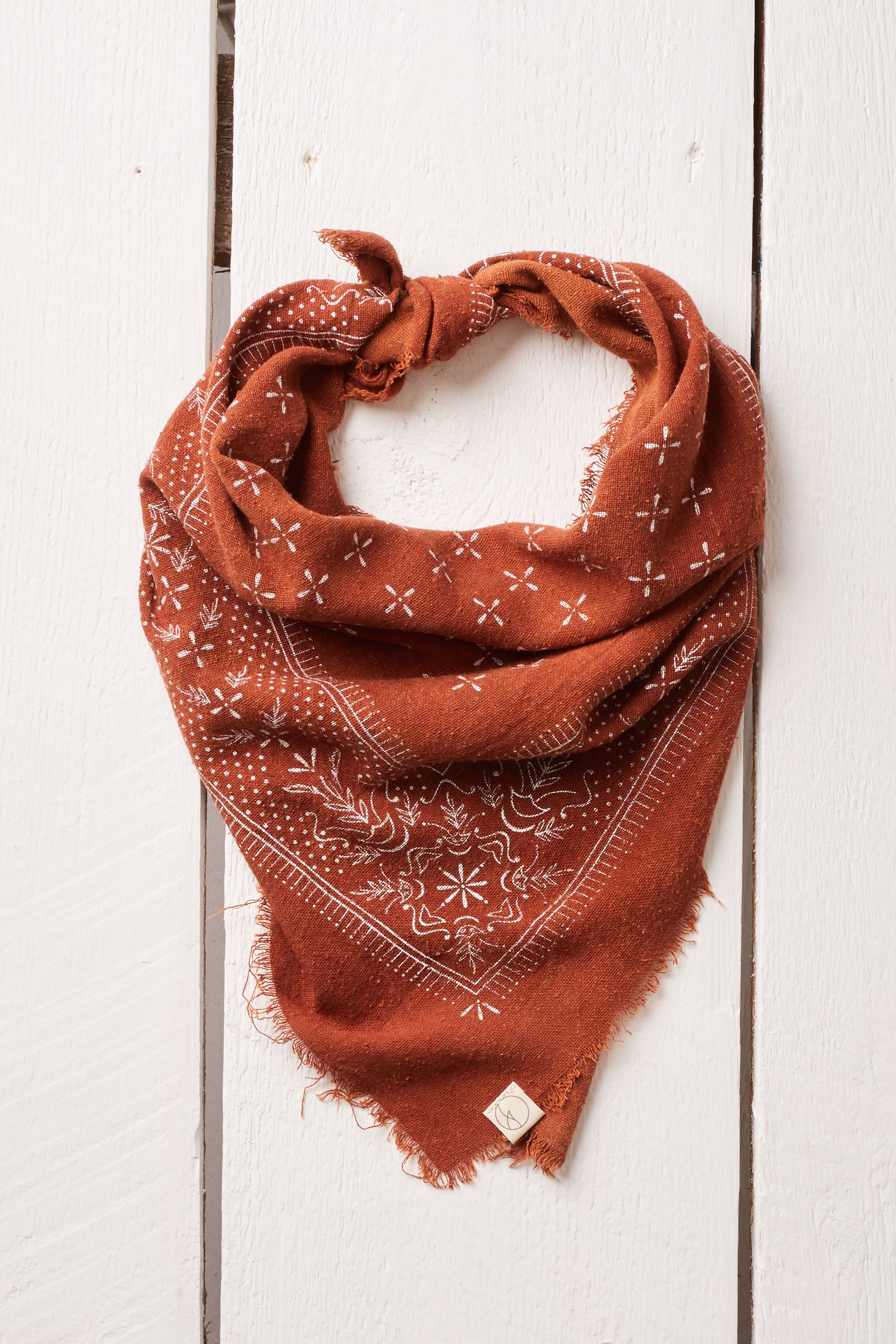 NATURALLY DYED TERRA COTTA BANDANA WHITE